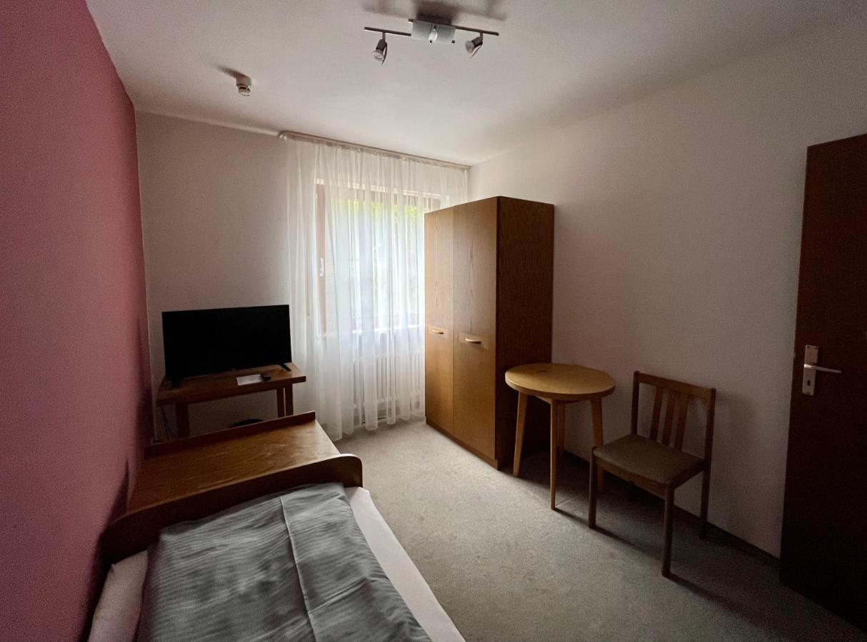 Hotel-Gasthof Deutschmeister Донаувёрт Экстерьер фото