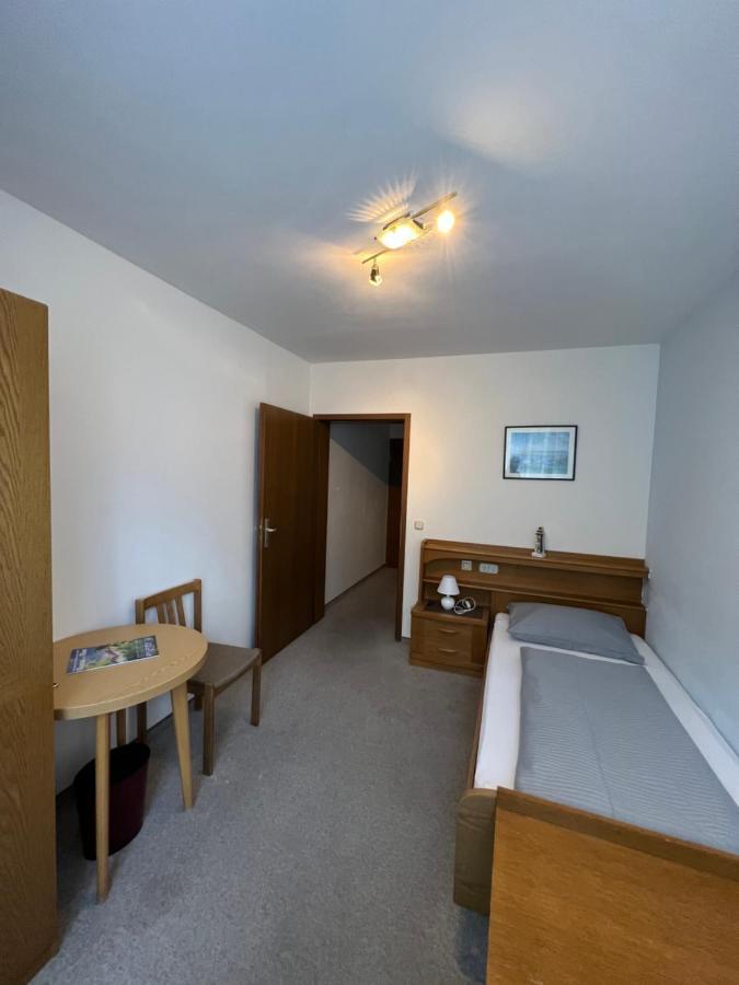 Hotel-Gasthof Deutschmeister Донаувёрт Экстерьер фото